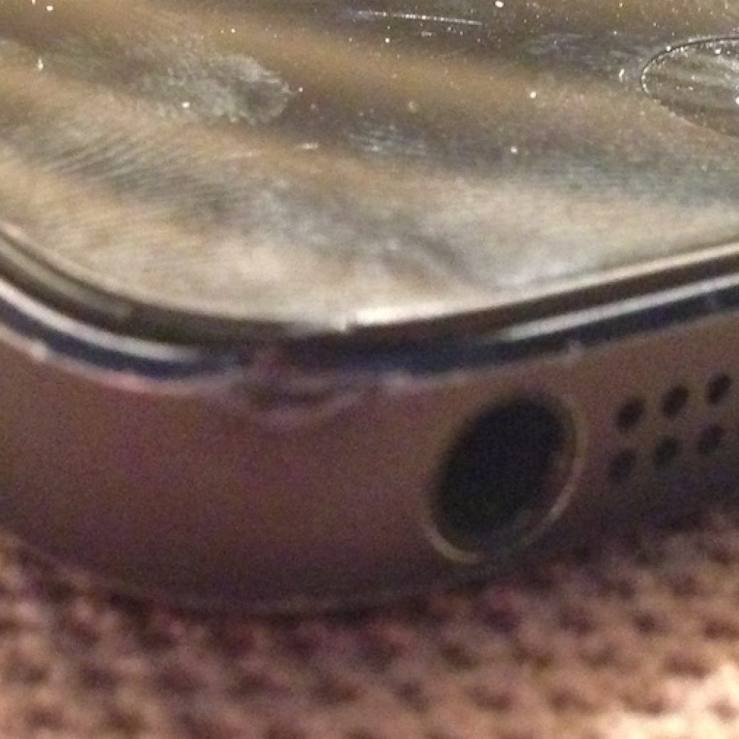 dented iphone