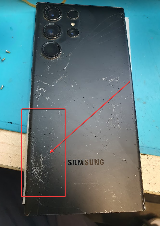 Galaxy-S23-Ultra-Signal-Dropouts-Due-To-Antenna-Damage-back-cover.png
